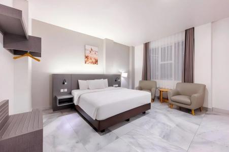 Grand   Thamrin  - 16