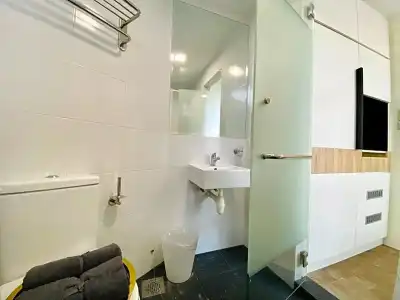 Dash Living on Mackenzie - 90