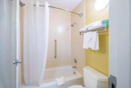 Quality Inn Fredericksburg-Central Park Area - 50
