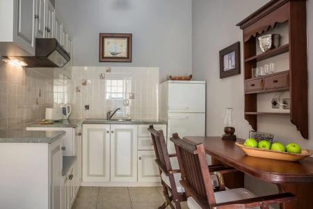 Faros Suites - 54