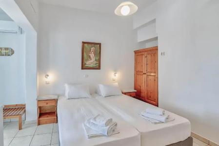 Pavlos Place - 88