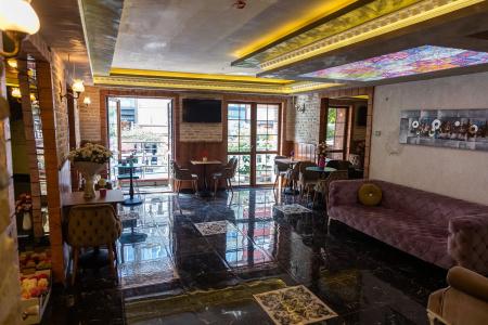 Royal Garden Suite - 5