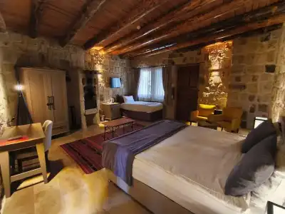 Acropolis Cave Suite - 64