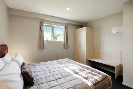 Ellerslie Palms Motel - 38