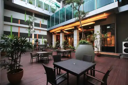Sparks Life Jakarta, ARTOTEL Curated - 49