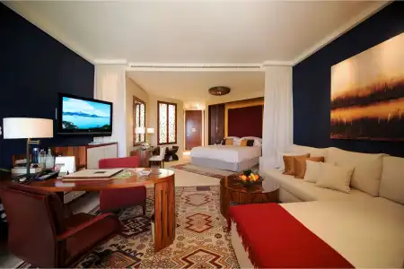 Raffles Dubai - 12