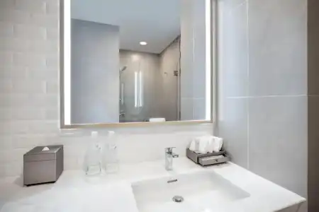 Staybridge Suites Bangkok Thonglor by IHG - 10