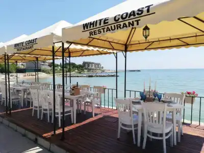 White Coast Beach Apartments - 13
