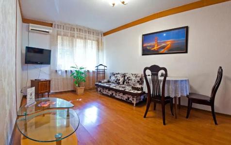 Lessor 204 Apartments - 10