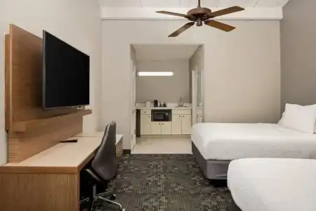 Courtyard by Marriott Key West Waterfront - 39