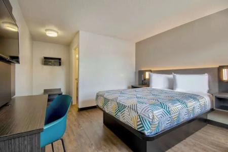 Motel 6 Santa Fe - 77
