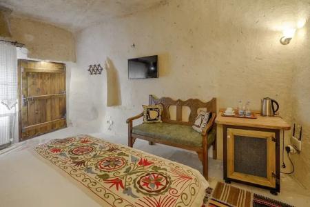 Tulip Cave Suites - 69