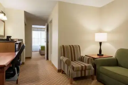 Country Inn & Suites by Radisson, Peoria North, IL - 35