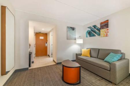 Comfort Inn & Suites Madison East Interstate I-90 - 82