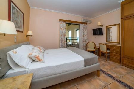 Andreolas Luxury Suites - 2
