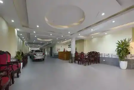Golden Lotus Airport & Travel - 1