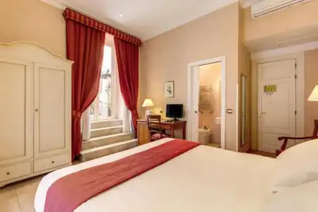 Roman Terrace - 45