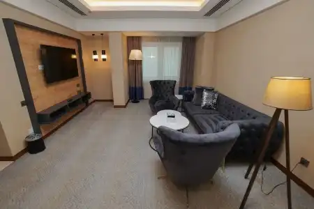 The Grand Lux - 46