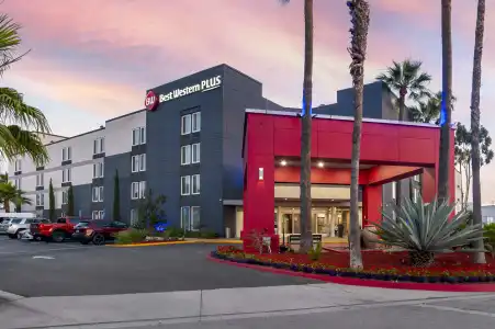 Best Western Plus Commerce - 0