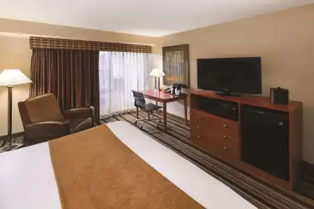 Wyndham Bloomington - Mall of America - 67