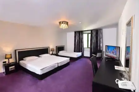 Elegance - 37