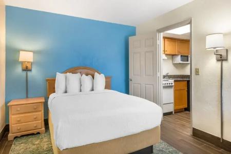 Tropical Winds Resort - 164