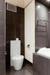 Old Town Square Residence by Emblem - 27