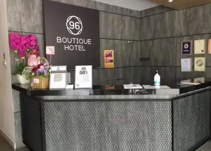 JW Boutique - 31