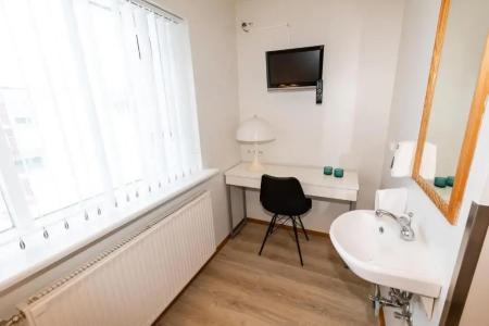 Akureyri Hostel - 38