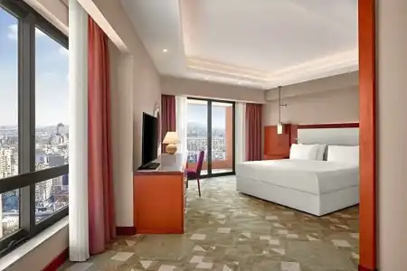 Ramses Hilton - 91
