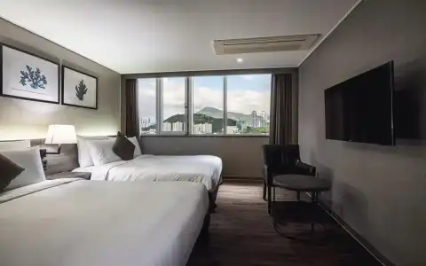 Kent Gwangalli by Kensington - 33