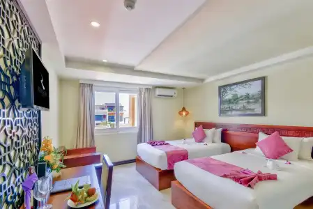 River Suites Hoi An - 56