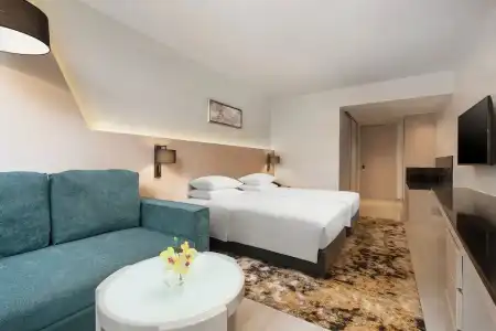 Hyatt Place Bangkok Sukhumvit 1 - 41