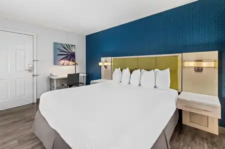 SureStay by Best Western Santa Monica - 66
