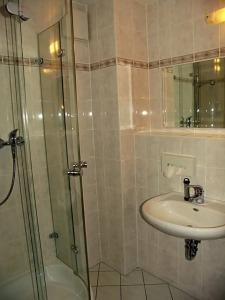 & Restaurant Klosterhof - 32