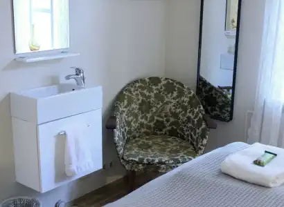 Grettir Guesthouse - 3