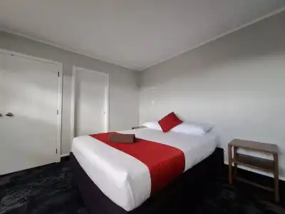Beetham Park Motel - 14