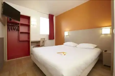 Hôtel Première Classe Caen Nord - Mémorial - 38