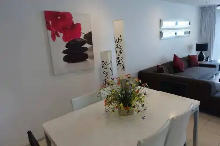 Ambience on Burleigh Beach - 5