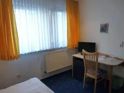 Zur Krone - 12