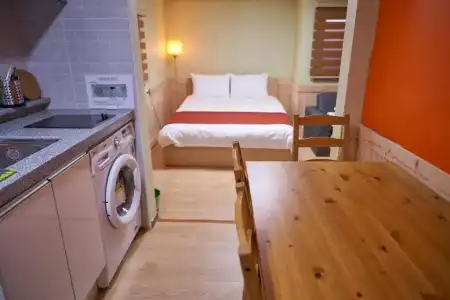 Seoul Station R Guesthouse - 111