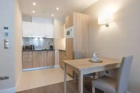 Silver Crown & Residence - 39