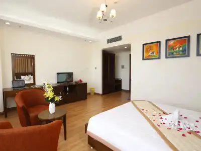 Holiday Central Nha Trang - 2