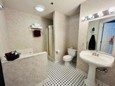 Inn at Cemetery Hill - 53