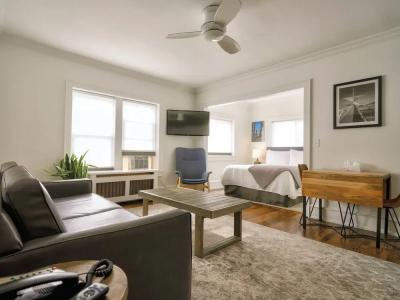 The Plaza - Milwaukee - 40