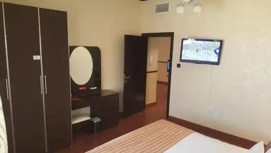 Boulevard City Suites Apartments - 28