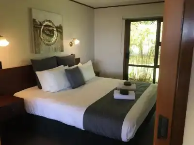 Half Moon Bay Motel - 23