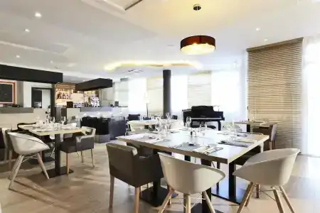 Kyriad Prestige Vannes Centre – Palais Des Arts - 25