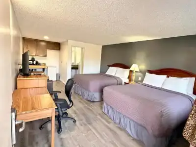 Economy Inn - 24