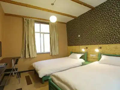 Cloudland International Youth Hostel - 1